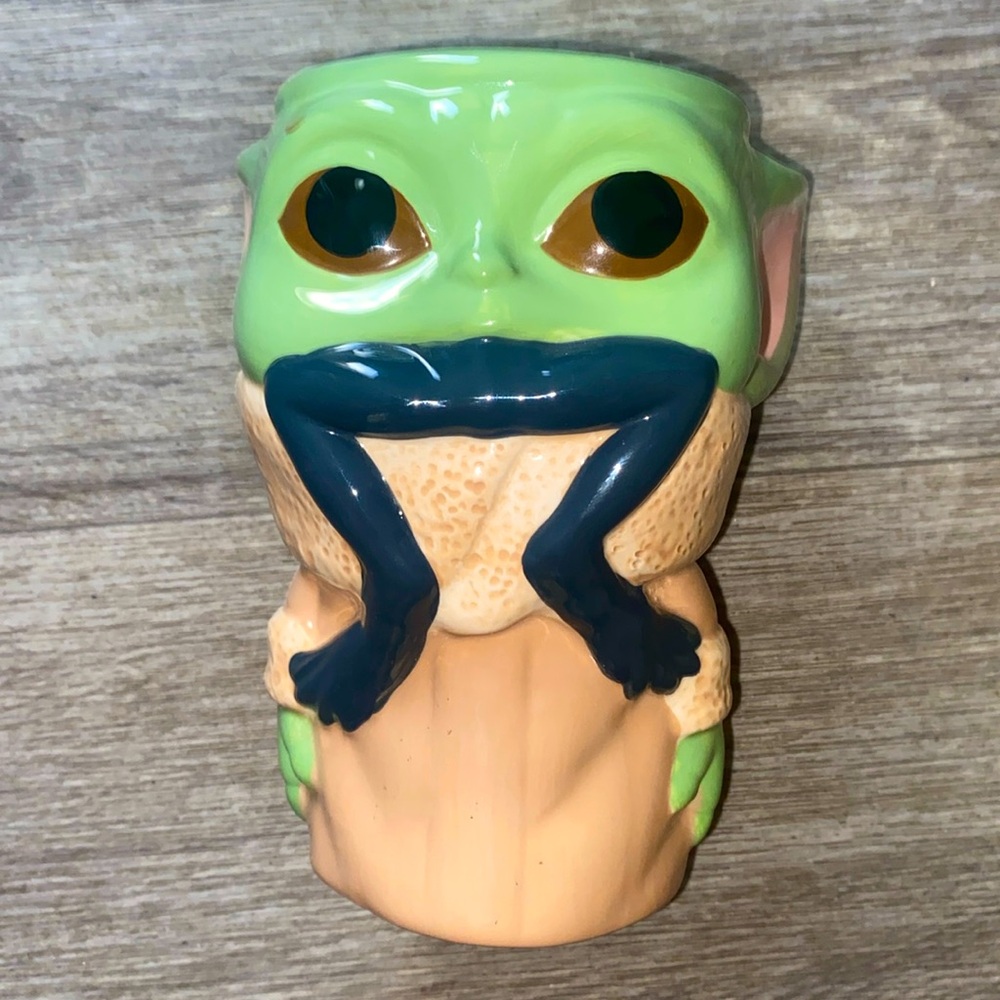 Star Wars Grogu Galerie goblet mug Mandalorian - Picture 1 of 6